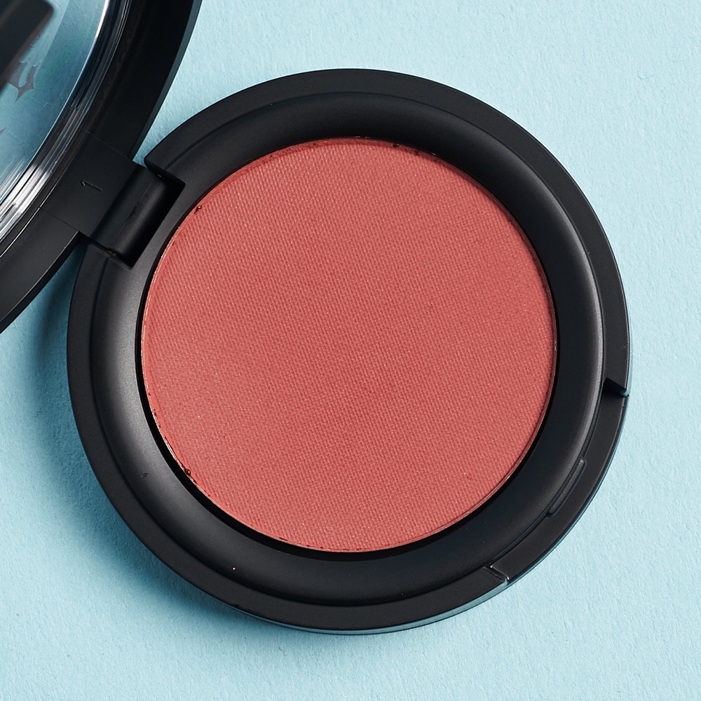 Kat Von D ‘Lolita’ multipurpose eyeshadow/blush